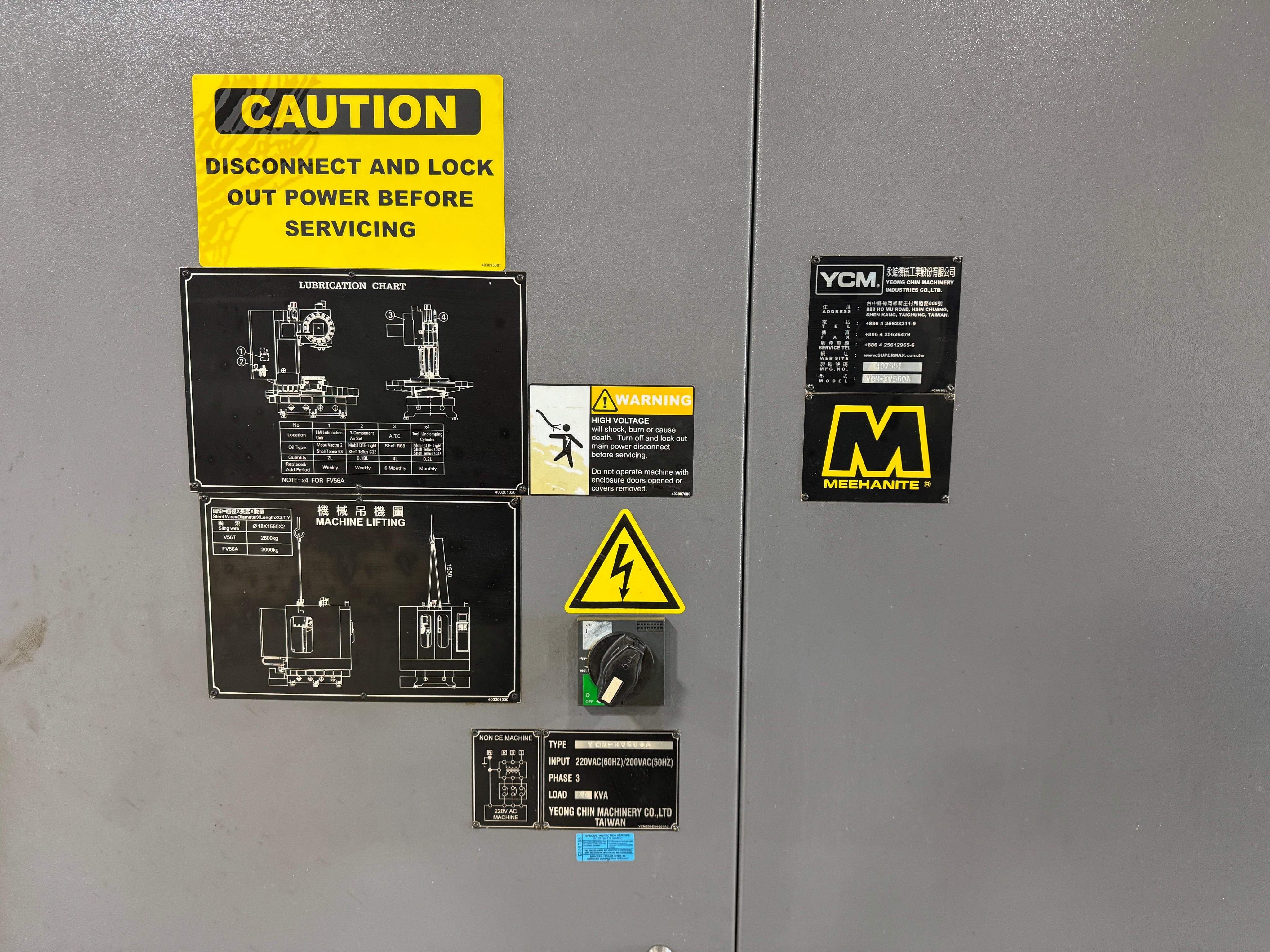 YCM FV560A CNC vertical milling machine with BT40 spindle and FANUC control – Stan Canada