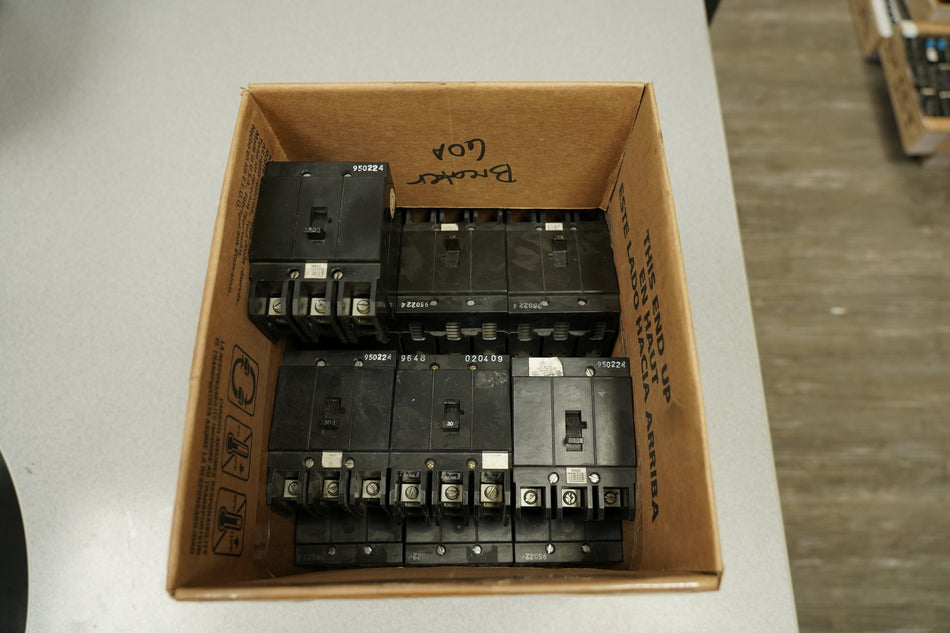 Westing House 30A 3 Poles (Bolt-On) Circuit Breakers