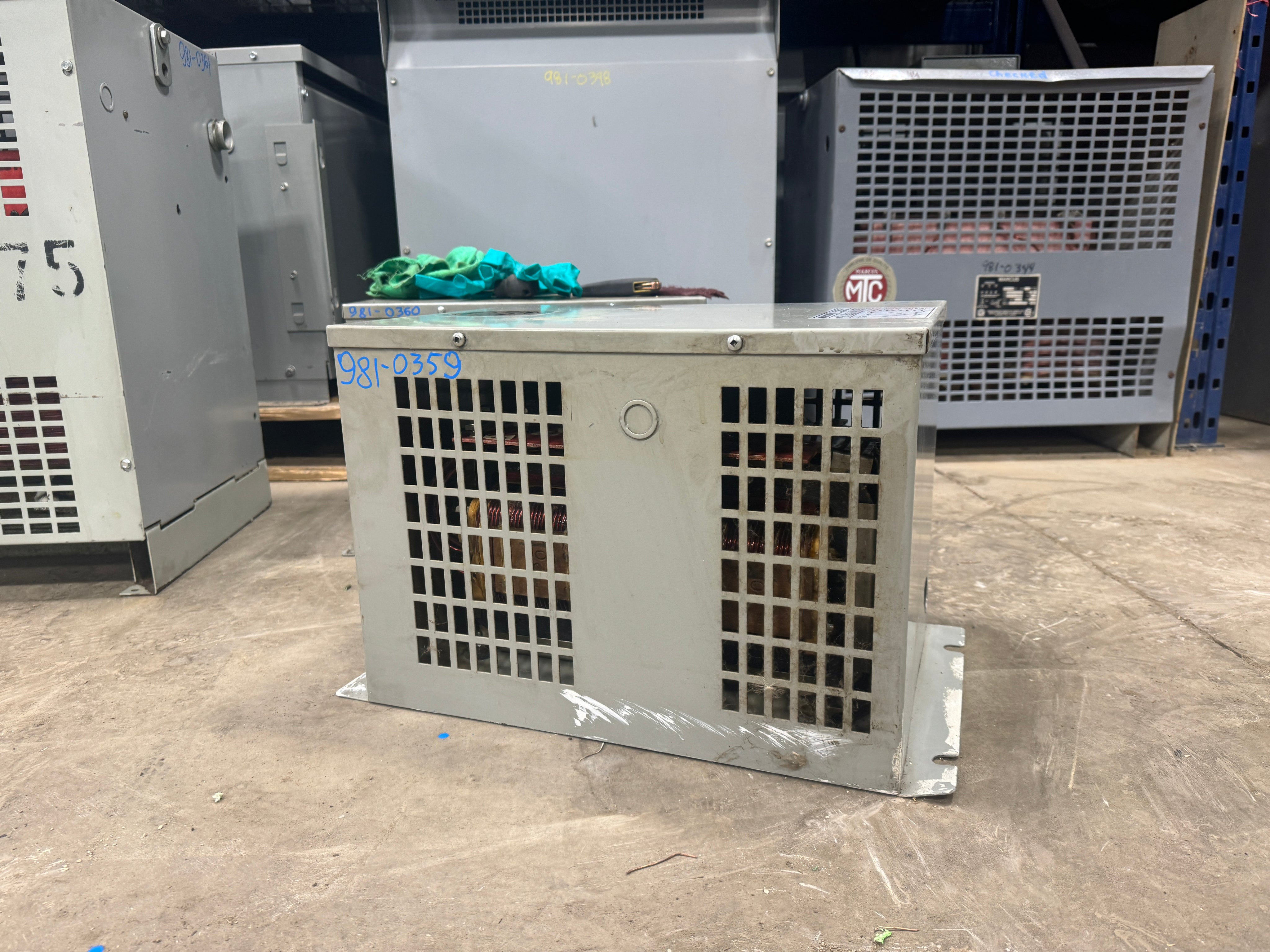 45 KVA - 600H to 480V/440 3 Phase Auto Transformer - Stan Canada