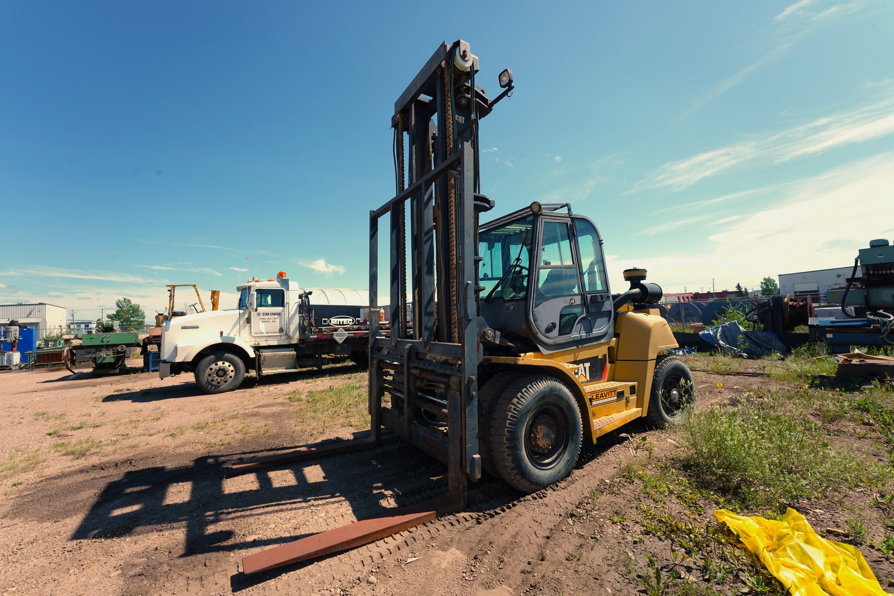 Caterpillar Leavitt P20000 Diesel Forklift with 20000 lbs Capacity and Pneumatic Tires Modern