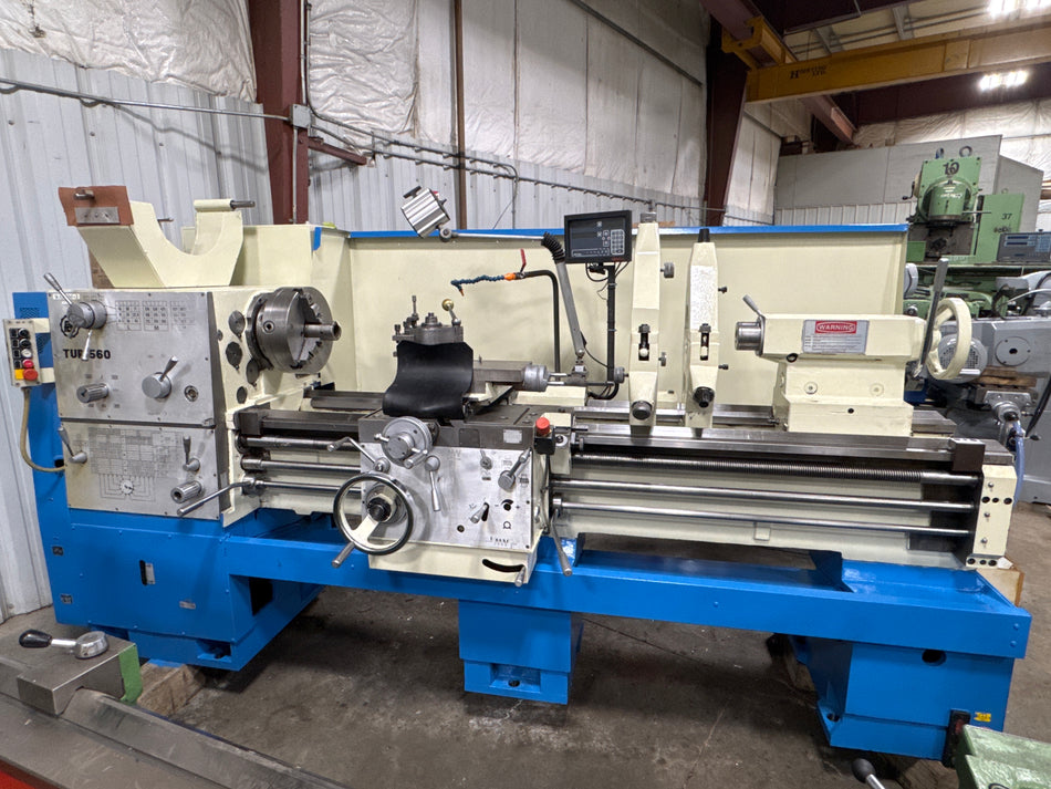 FAT TUR 560 is a heavy-duty Polish engine lathe