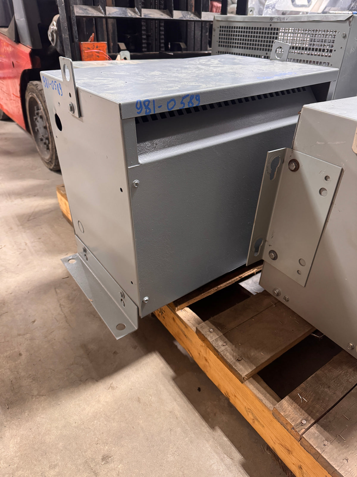 30 KVA - 480V to 240V 3 Phase Auto-Transformer - Stan Canada