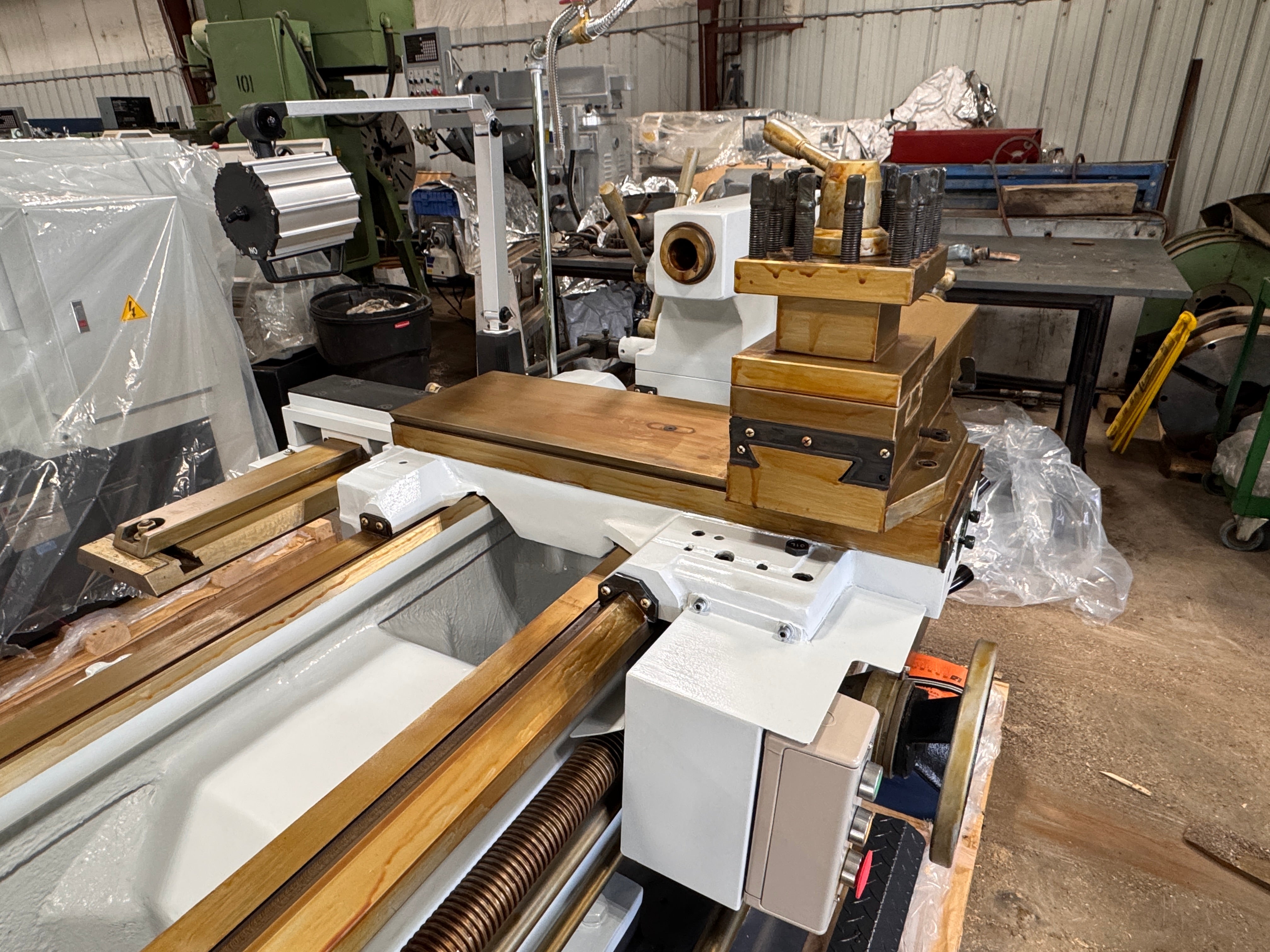 STANKO SL2280 Manual Lathe – 22