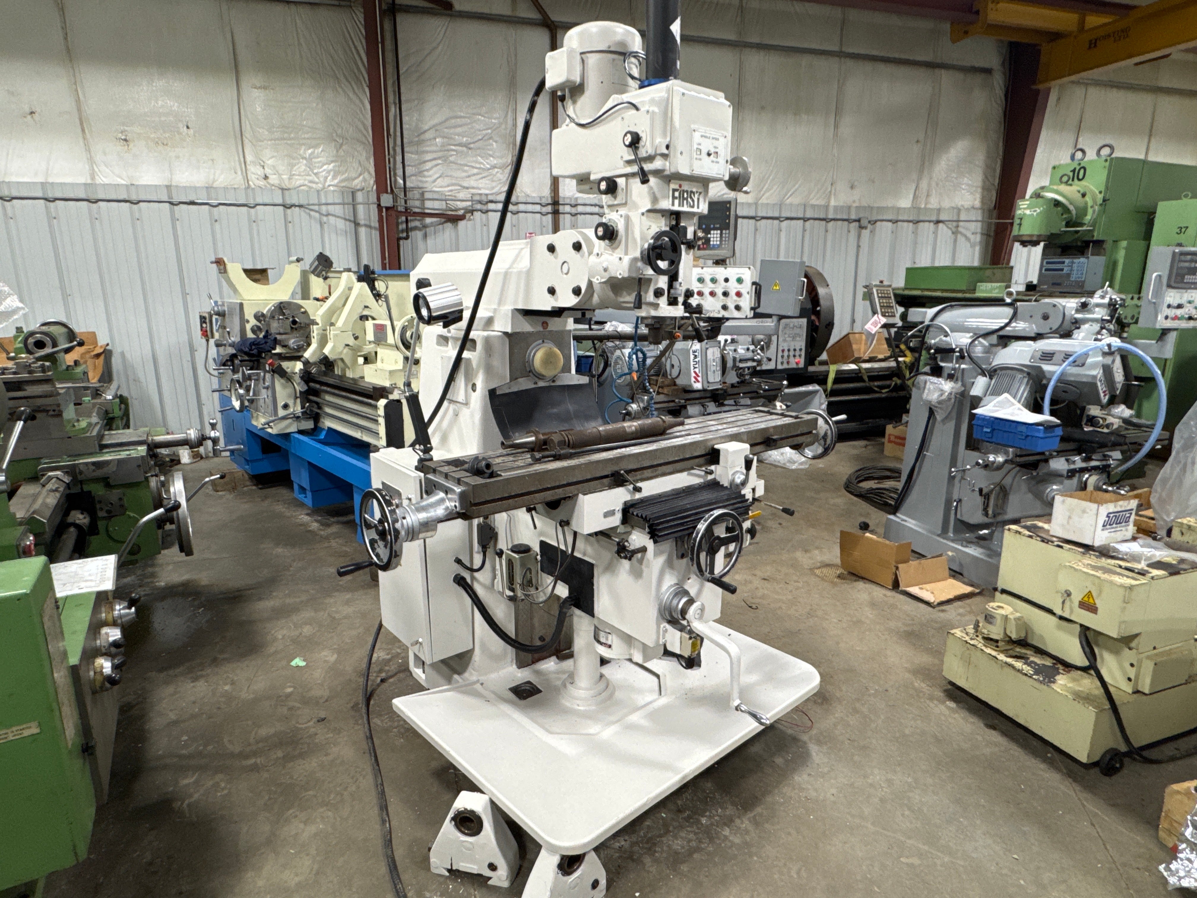 FIRST LC-20VHS is a heavy universal vertical/horizontal turret milling machine equipped