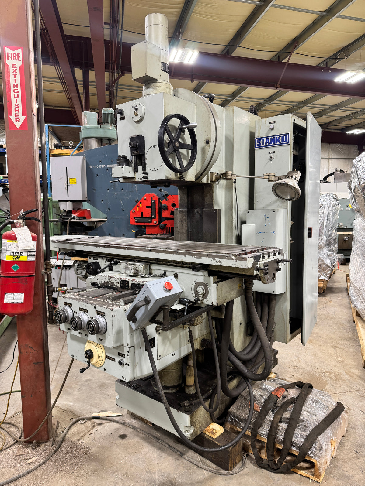 stanko bgv-375, bgv-375 mill, fss315-3, stanko vertical mill, heavy duty milling machine, vertical milling machine, iso 50 mill, industrial mill, metalworking machinery, used machinery, machine shop equipment, cnc alternative, canada milling machine, edmonton machinery, stan canada, Modern Tool, Modern, fabrication shop equipment, toolroom mill, industrial machining