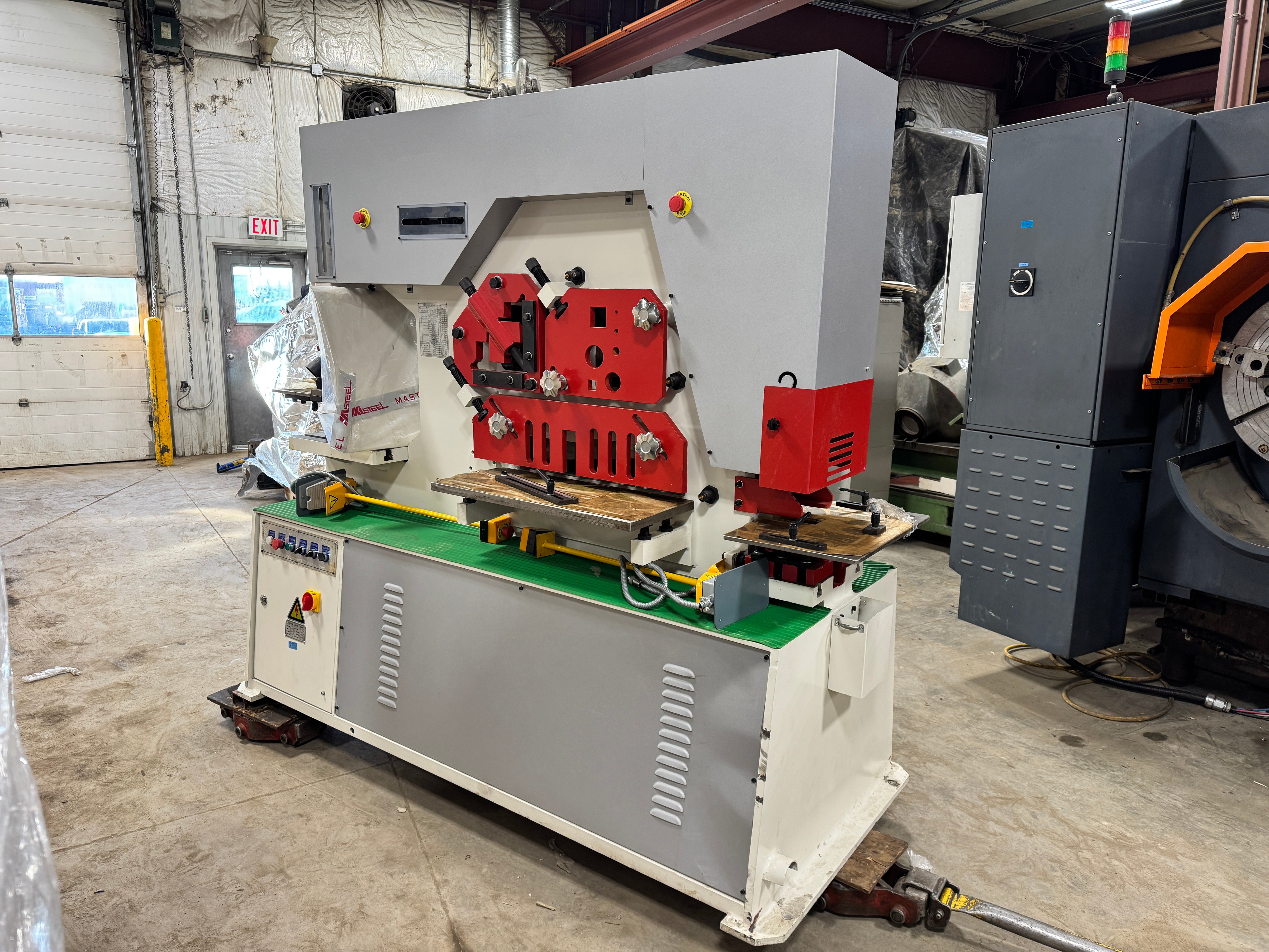Masteel MIWH-130 Hydraulic Ironworker - Stan Canada