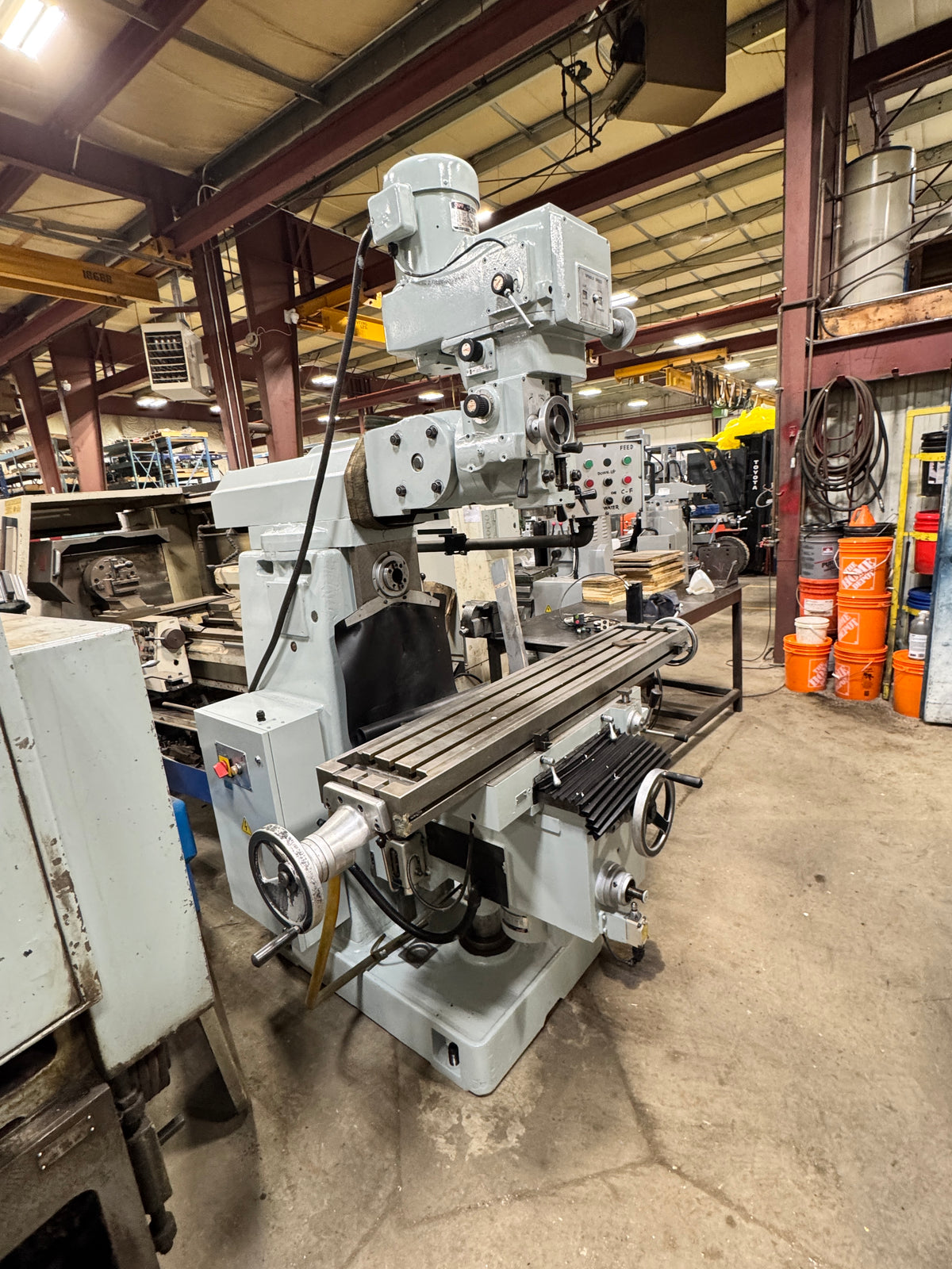 FIRST LC-20VHS is a heavy duty universal vertical/horizontal turret milling machine
