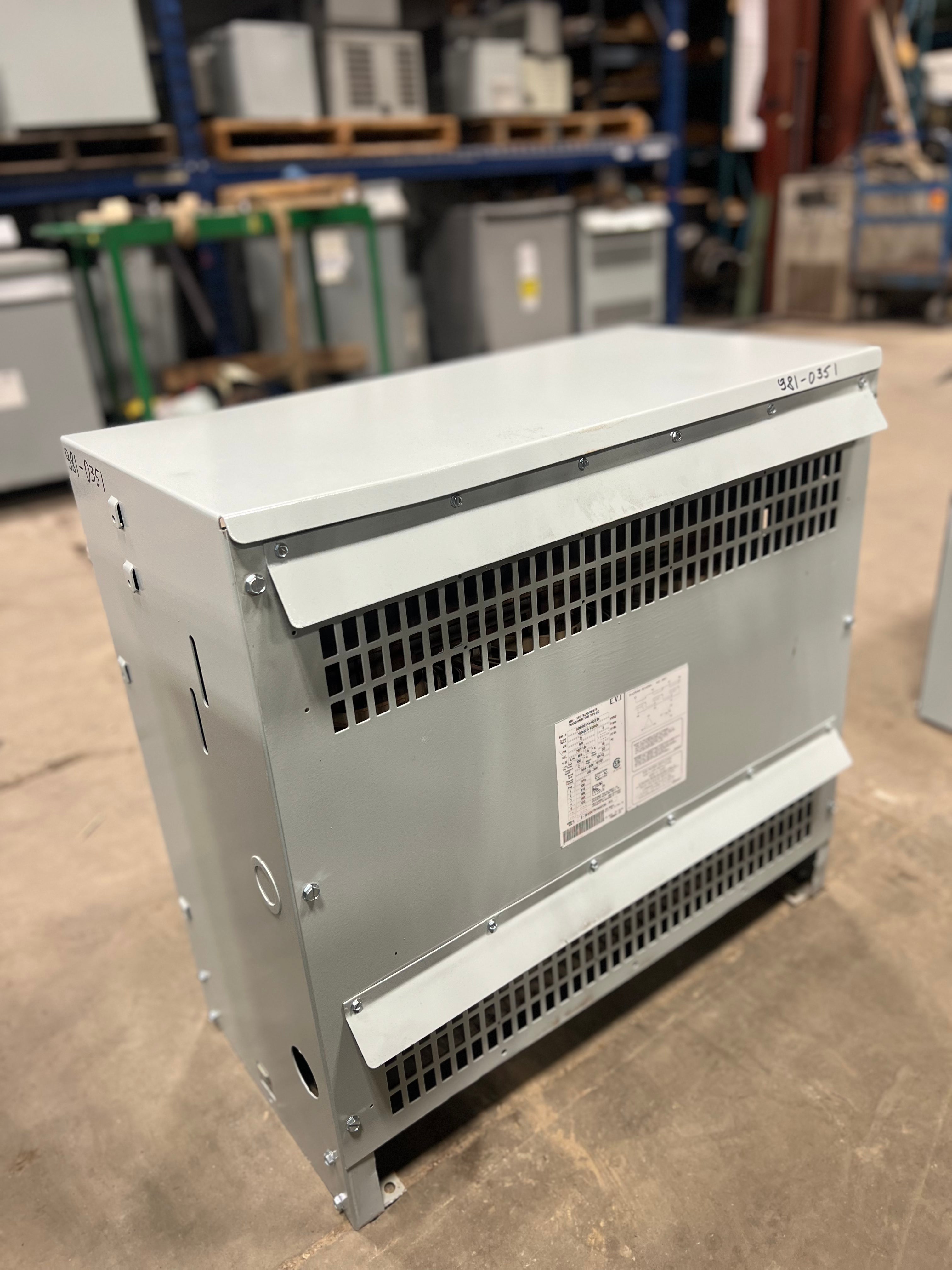 75 KVA 600 to 208Y/120V Isolation Multi-tap – Stan Canada