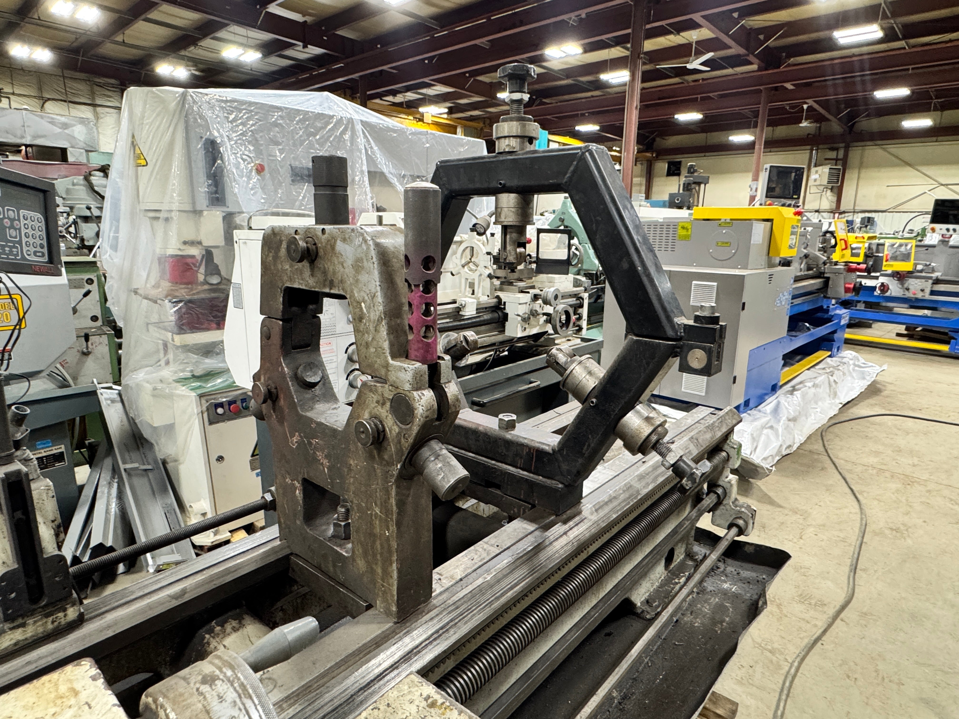 TRENS SN 710N Heavy Duty Engine Lathe 28" x 120" w/ DRO - Stan Canada