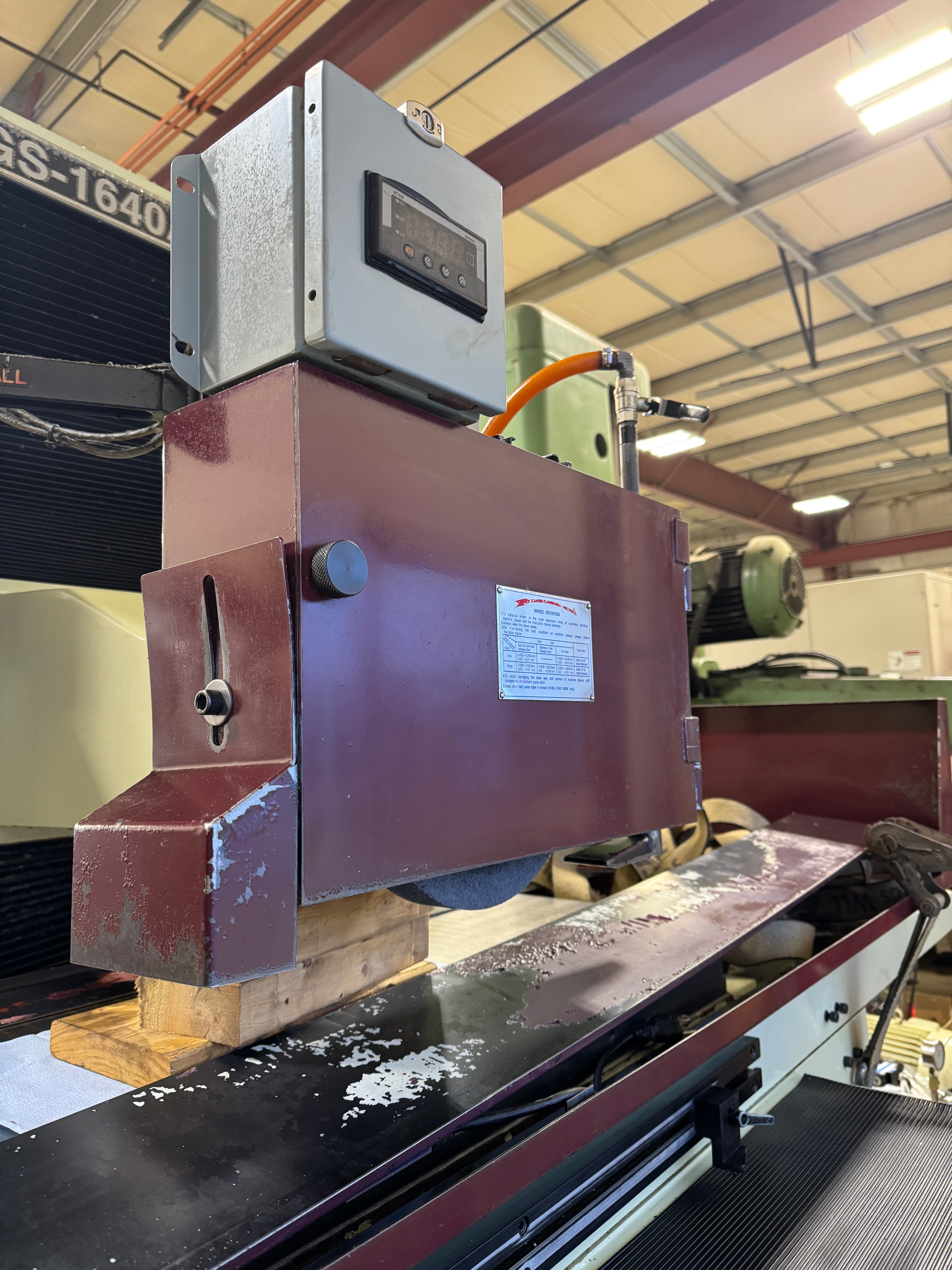 KENT SGS-1640AHD Surface Grinder – 16x40 Table, 7.5 HP Motor