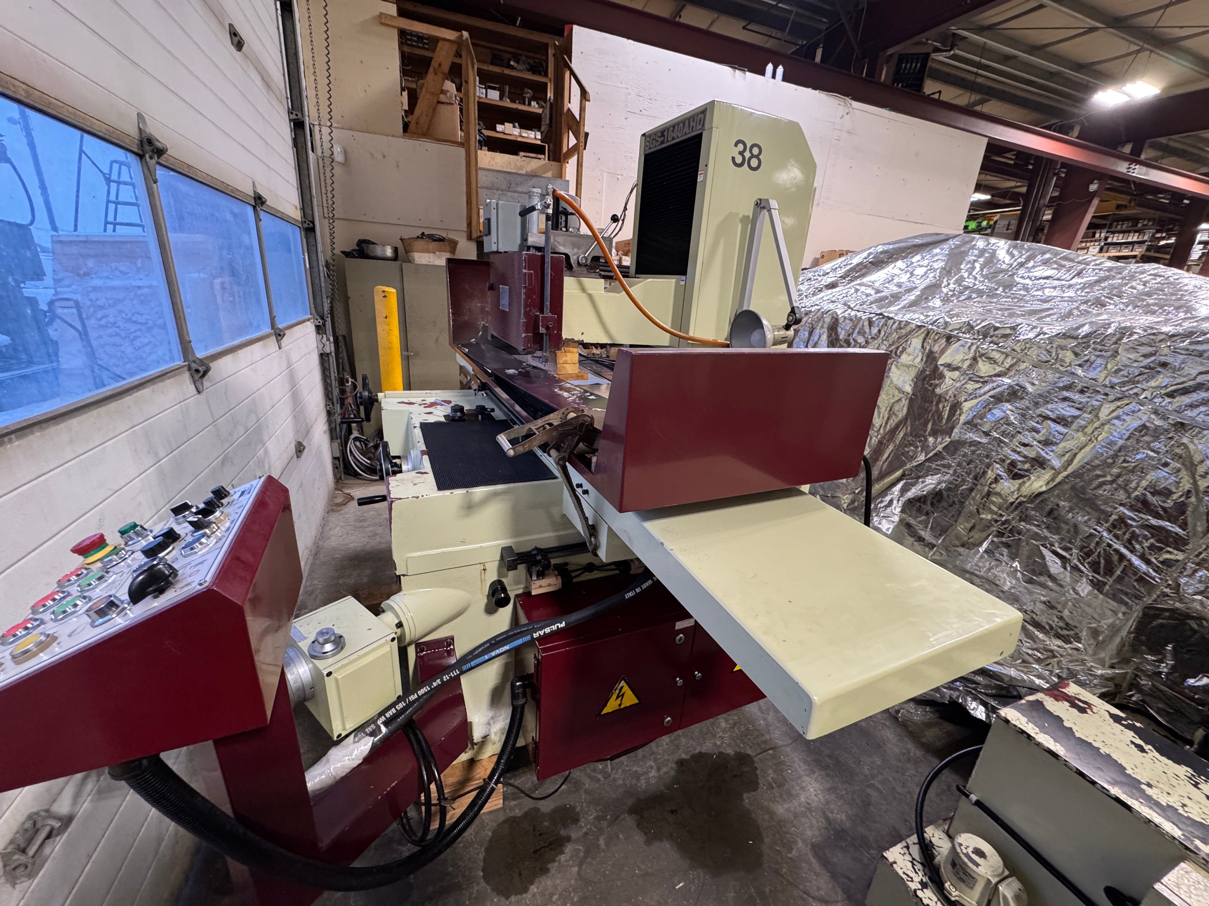 KENT SGS-1640AHD Surface Grinder – 16x40 Table, 7.5 HP Motor