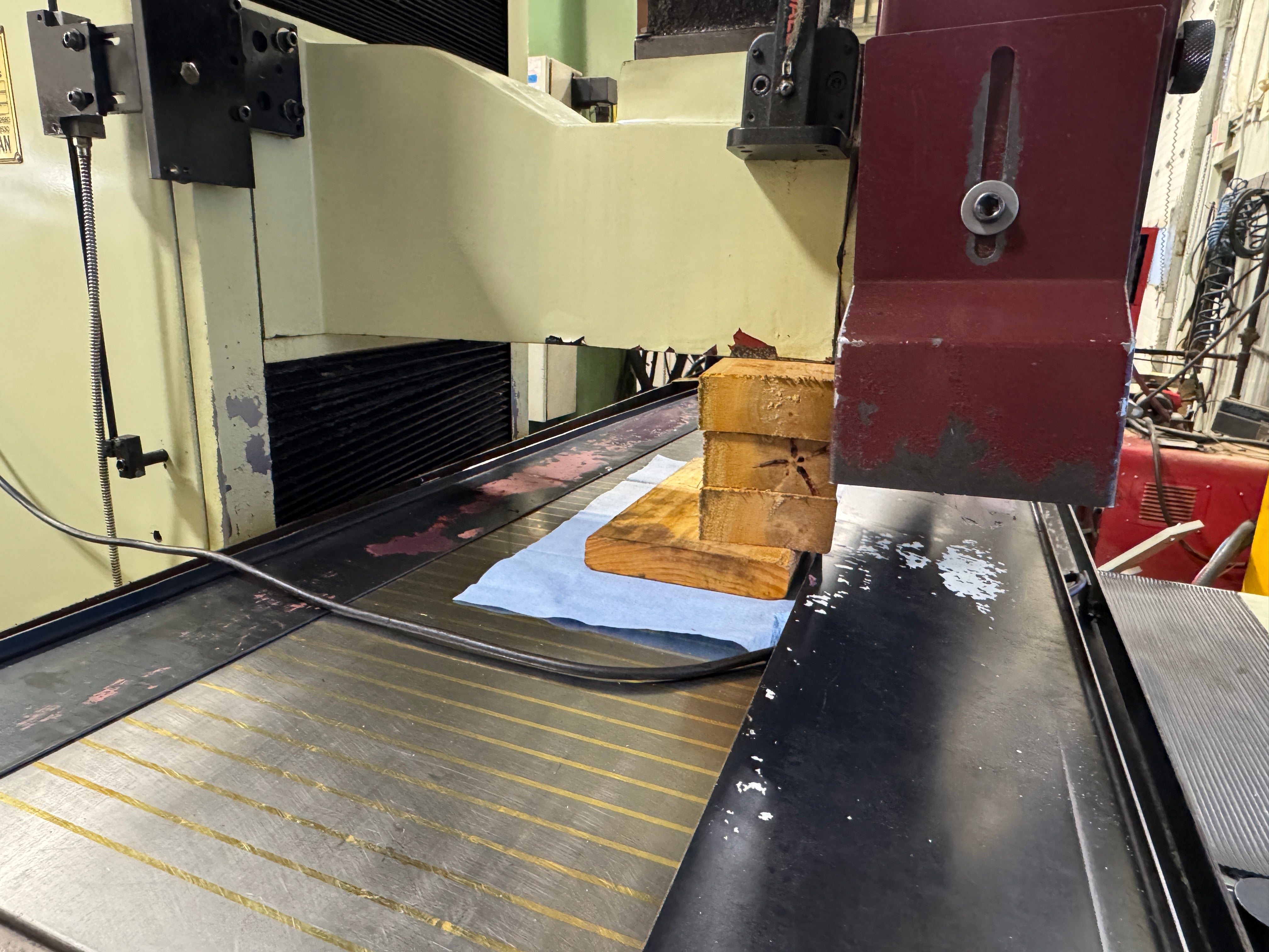 KENT SGS-1640AHD Surface Grinder – 16x40 Table, 7.5 HP Motor