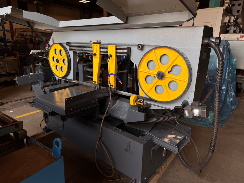 W1824SSA horizontal bandsaw with variable speed and large cutting capacity - Modern