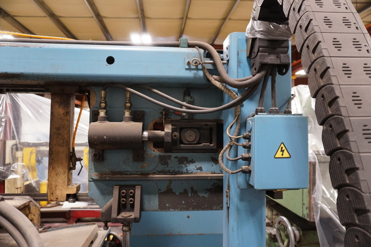 DoAll C-430A Bandsaw - Stan Canada