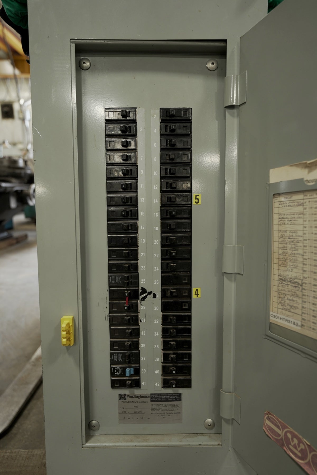 225A (120V/208V) Electrical Panel - Stan Canada