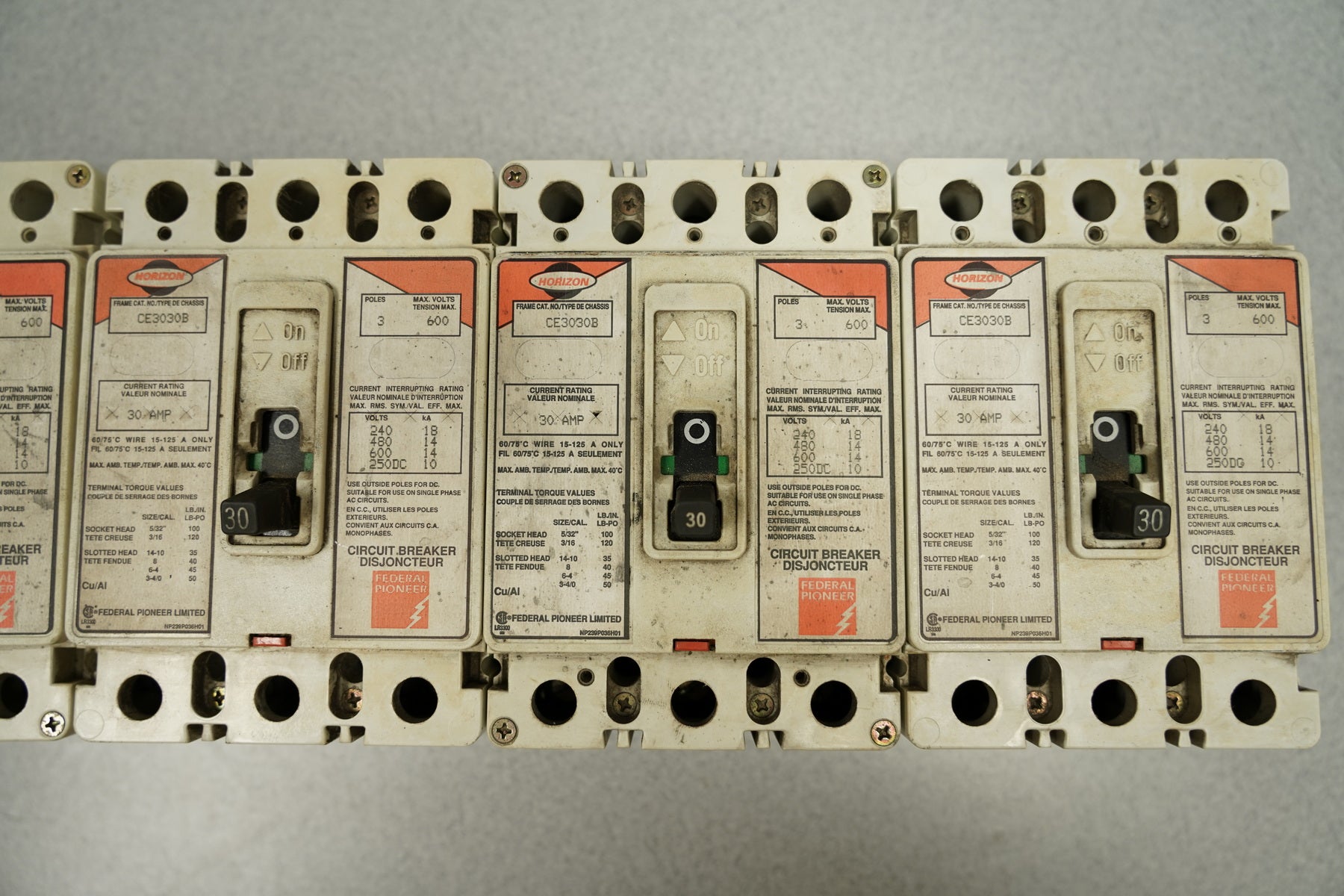 Federal Pioneer Horizon 30A 600V 3 Poles (CE3030B) Circuit